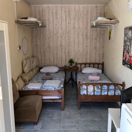 Converted Shed Studio & Garden Hanging Bed Pórto Ráfti Exterior foto